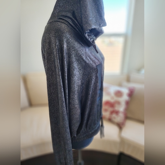 Beyonce Ivy Park Black Metallic Silver Crop Hoodie size M - Picture 5 of 7